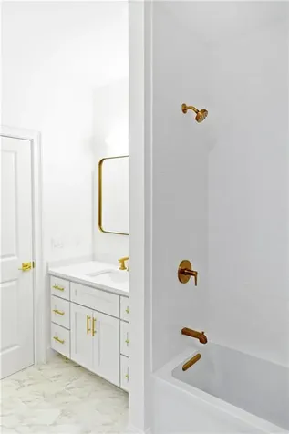 114 East Point Drive East Providence RI 02916