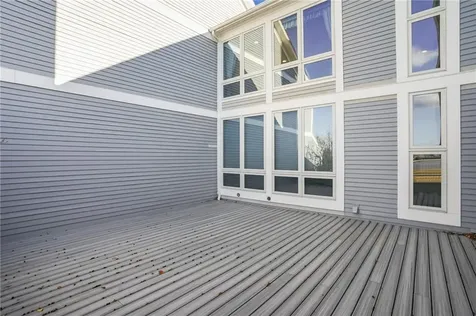 2 Bagy Wrinkle Cove Warren RI 02885