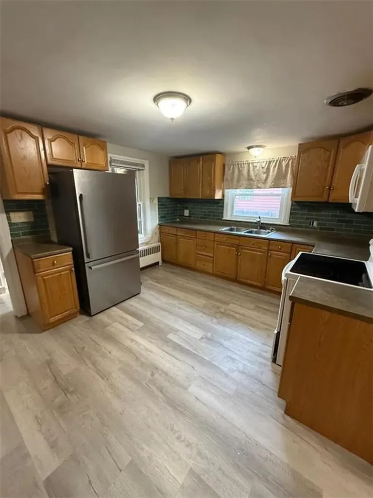 41 Calder Street Pawtucket RI 02861