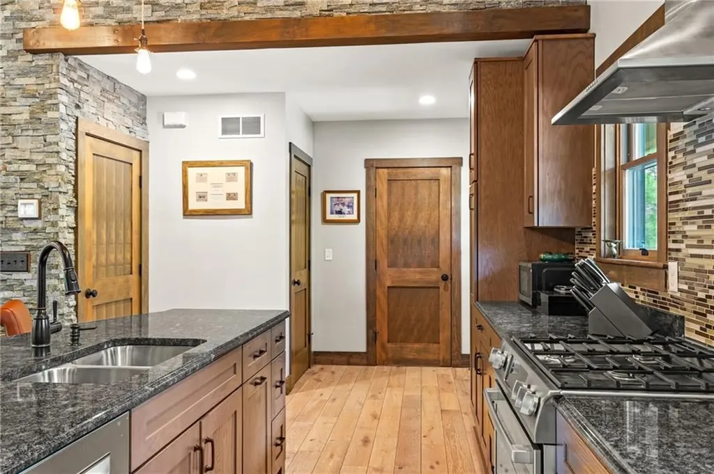 23 White Hawk Ridge Richmond RI 02898