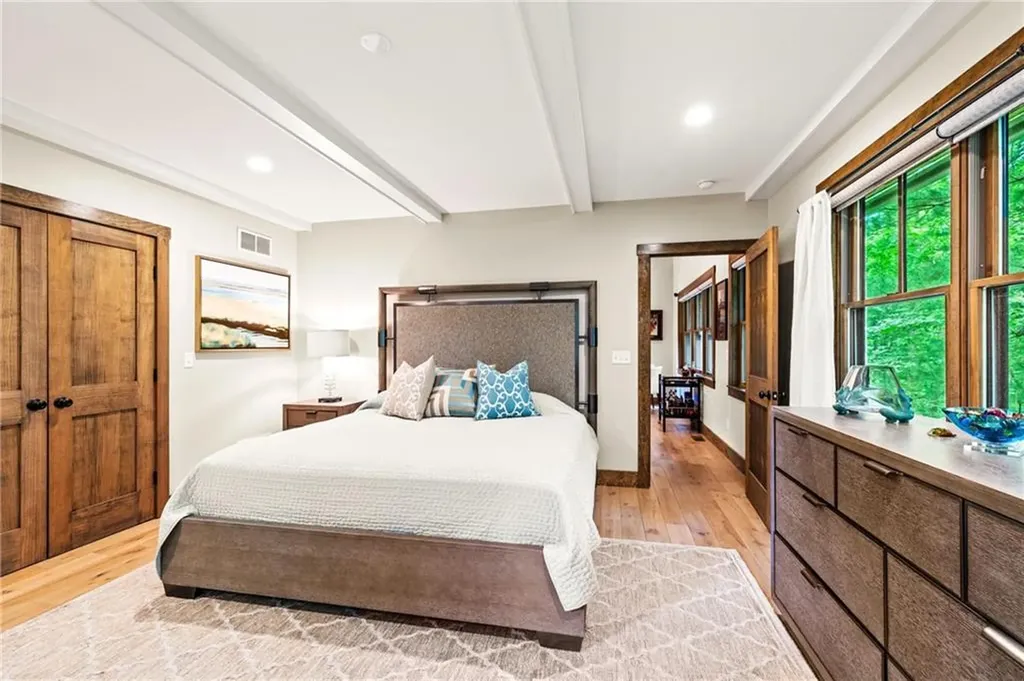 23 White Hawk Ridge Richmond RI 02898