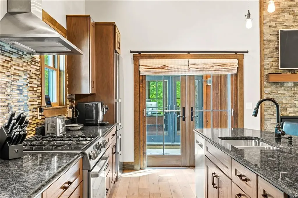 23 White Hawk Ridge Richmond RI 02898