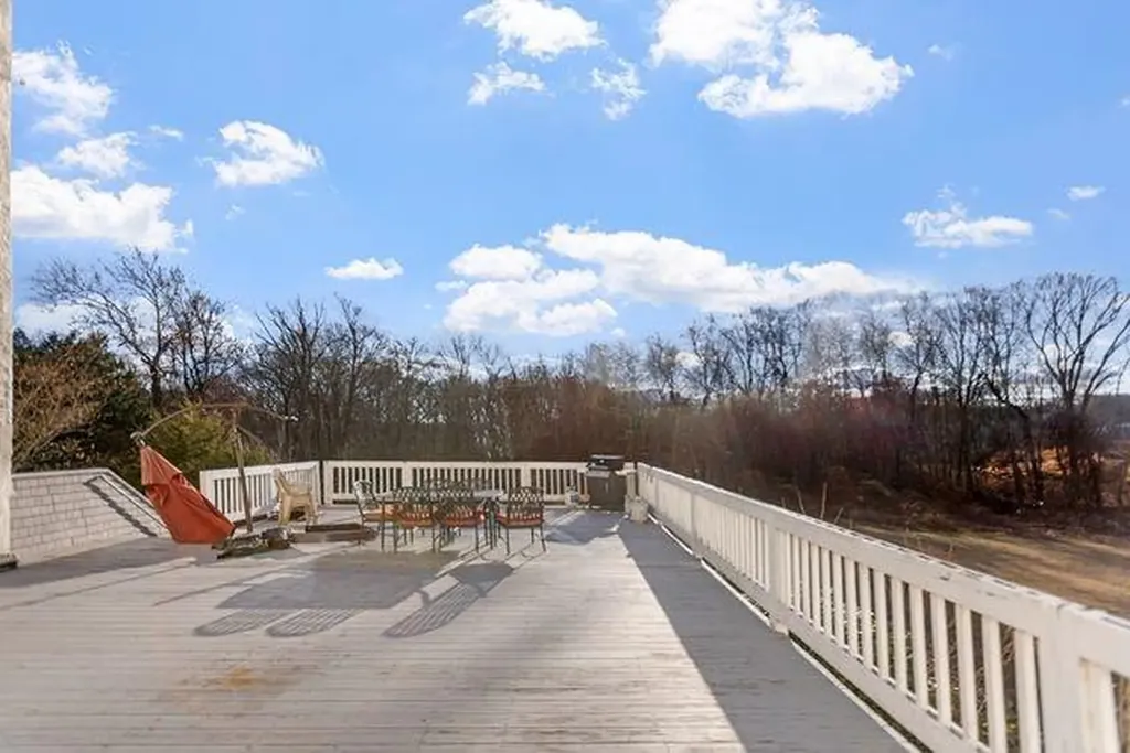 494 Woonasquatucket Avenue North Providence RI 02911