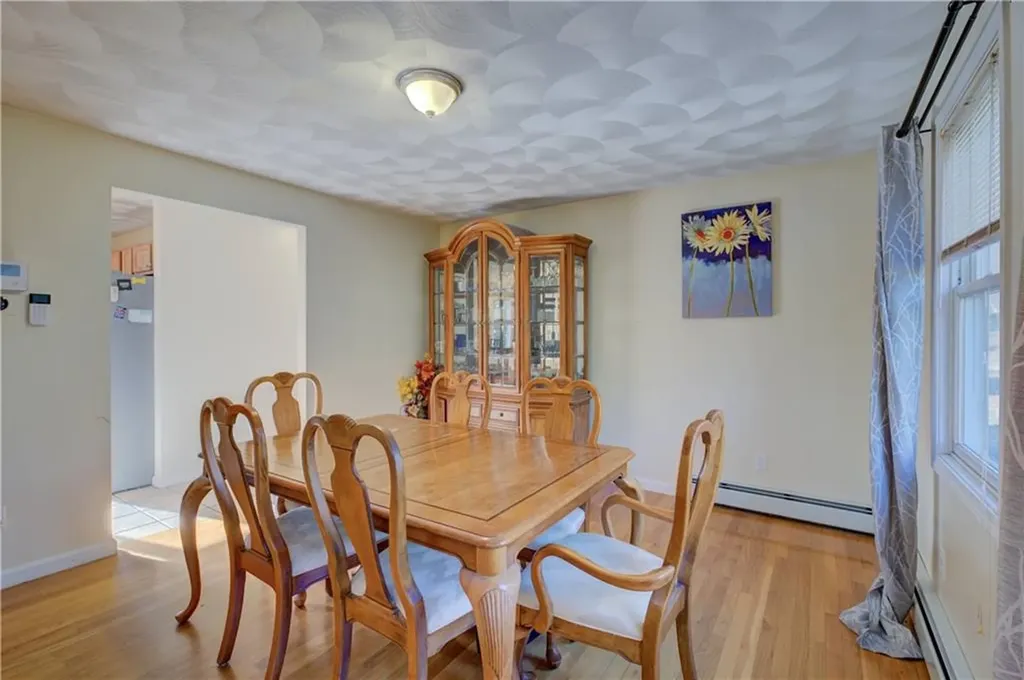 918 Saugatucket Road South Kingstown RI 02879