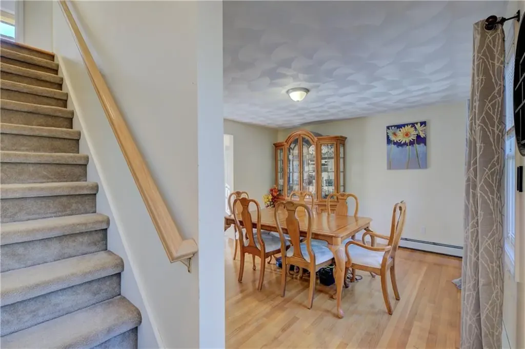 918 Saugatucket Road South Kingstown RI 02879