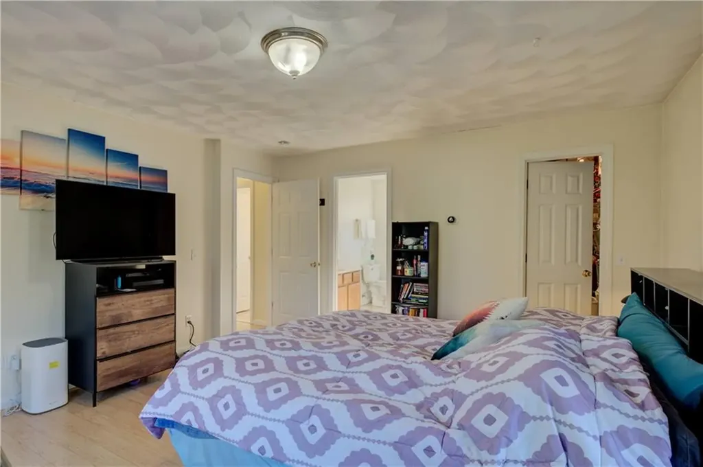 918 Saugatucket Road South Kingstown RI 02879