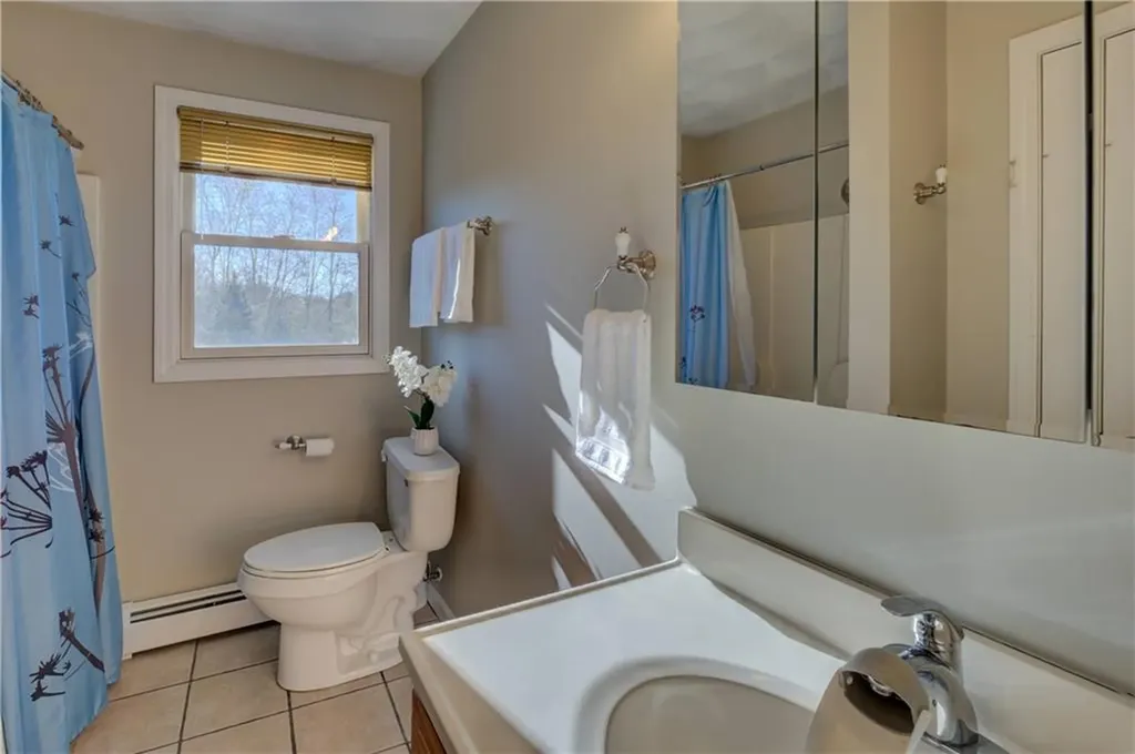 918 Saugatucket Road South Kingstown RI 02879