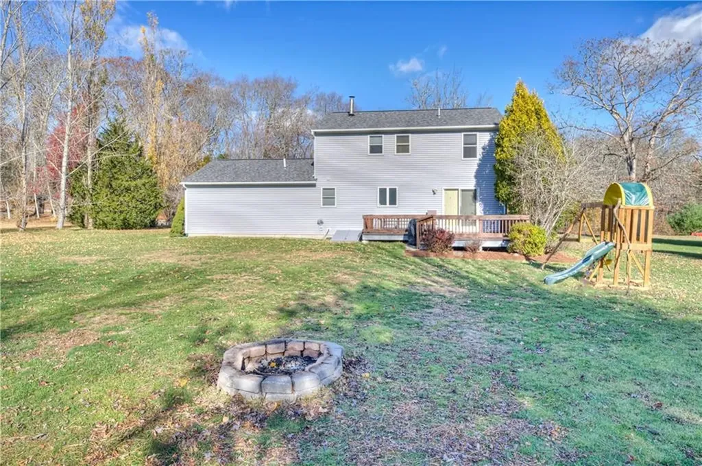 918 Saugatucket Road South Kingstown RI 02879