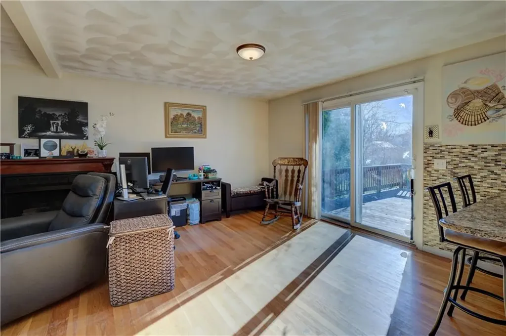 918 Saugatucket Road South Kingstown RI 02879