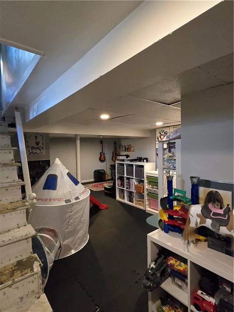 42 Netherlands Avenue Cranston RI 02905