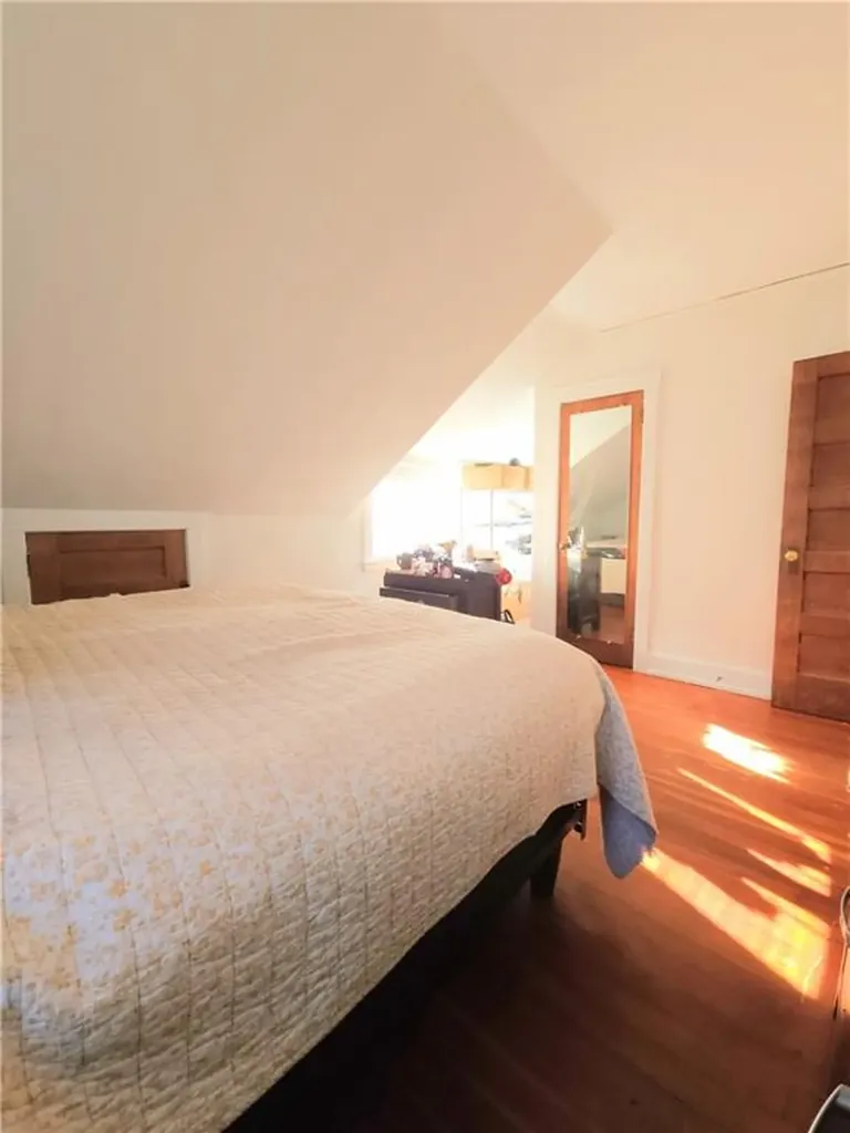 73 75 Old Fort Road Newport RI 02840