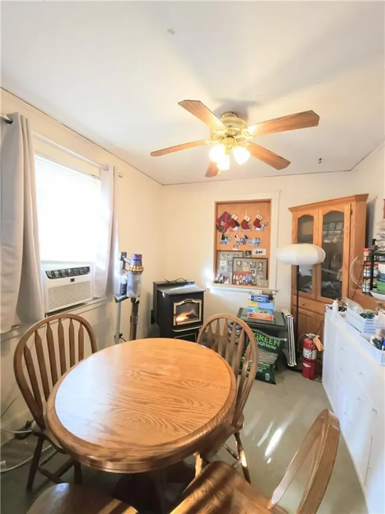 73 75 Old Fort Road Newport RI 02840