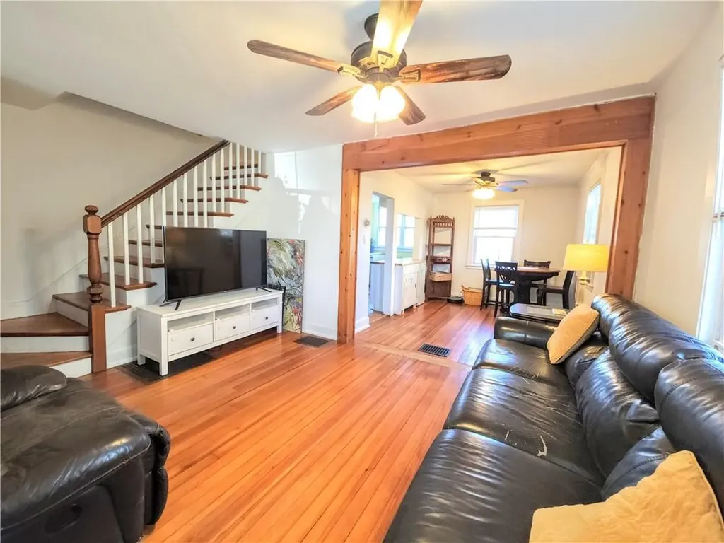73 75 Old Fort Road Newport RI 02840