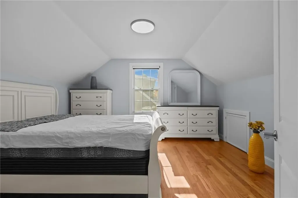 31 Swan Street North Providence RI 02911