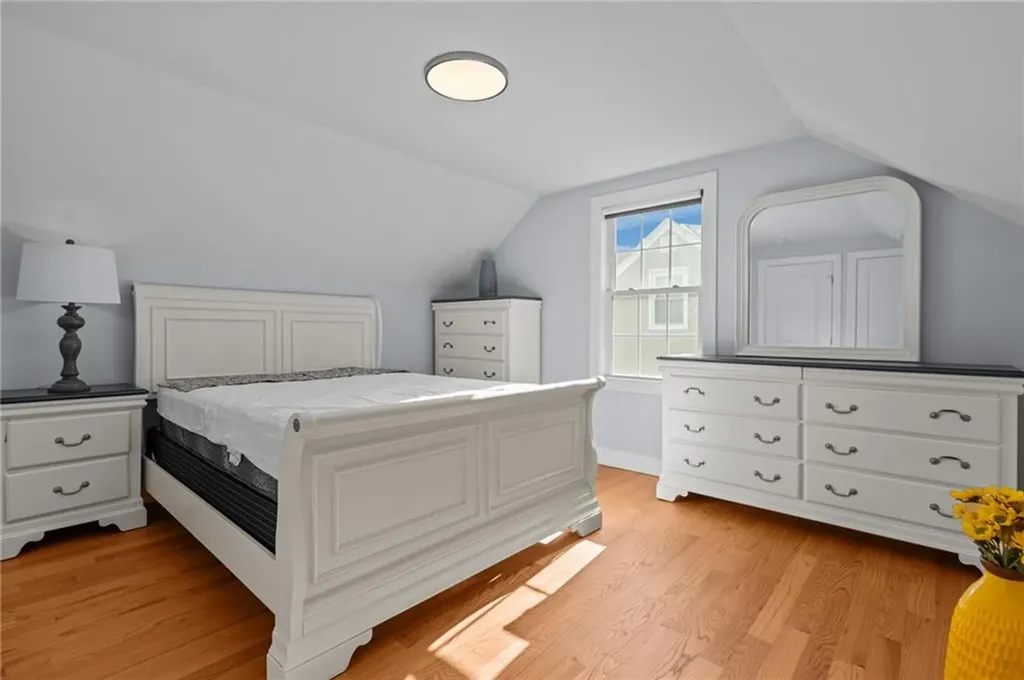 31 Swan Street North Providence RI 02911