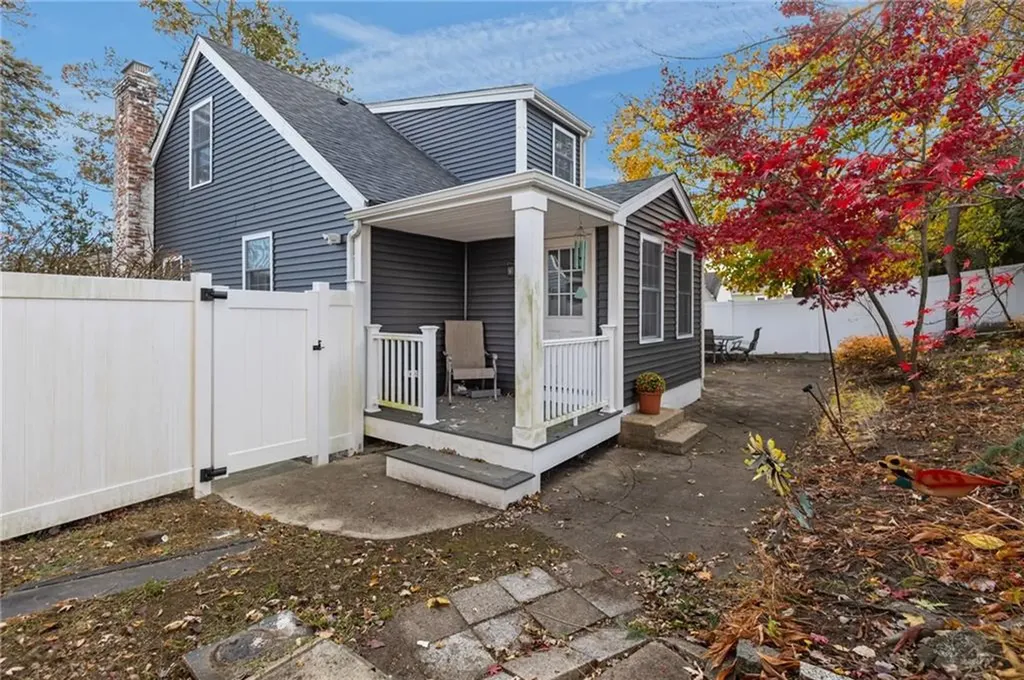 31 Swan Street North Providence RI 02911