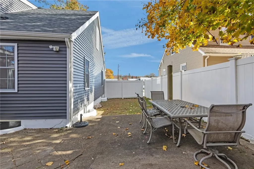 31 Swan Street North Providence RI 02911