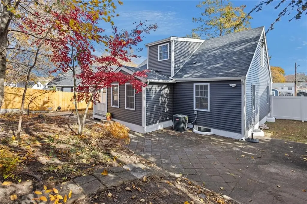 31 Swan Street North Providence RI 02911