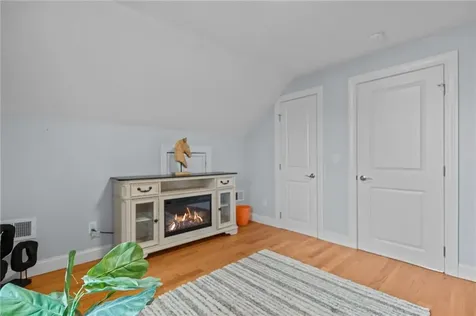 31 Swan Street North Providence RI 02911