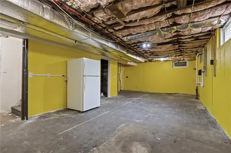 31 Swan Street North Providence RI 02911