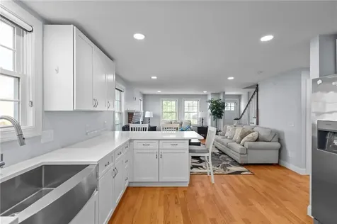 31 Swan Street North Providence RI 02911