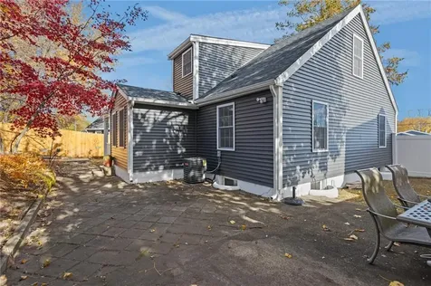 31 Swan Street North Providence RI 02911