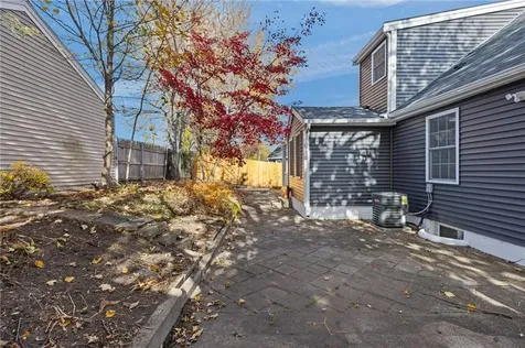 31 Swan Street North Providence RI 02911