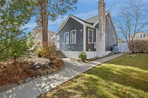 31 Swan Street North Providence RI 02911