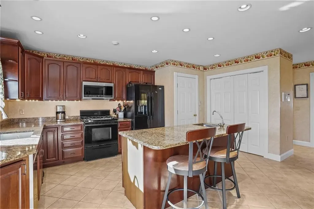 57 Ocean Avenue Warwick RI 02889