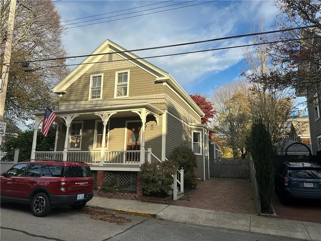47 Third Street Newport RI 02840