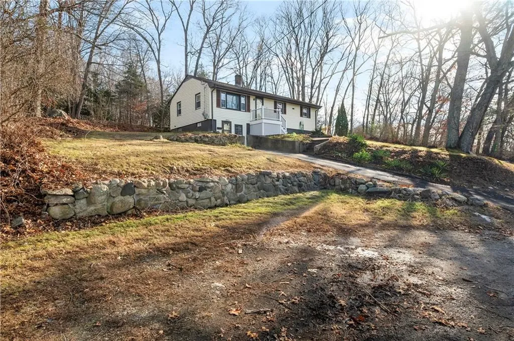 470 Saint Paul Street North Smithfield RI 02896