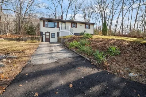 470 Saint Paul Street North Smithfield RI 02896