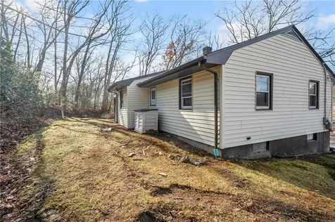 470 Saint Paul Street North Smithfield RI 02896