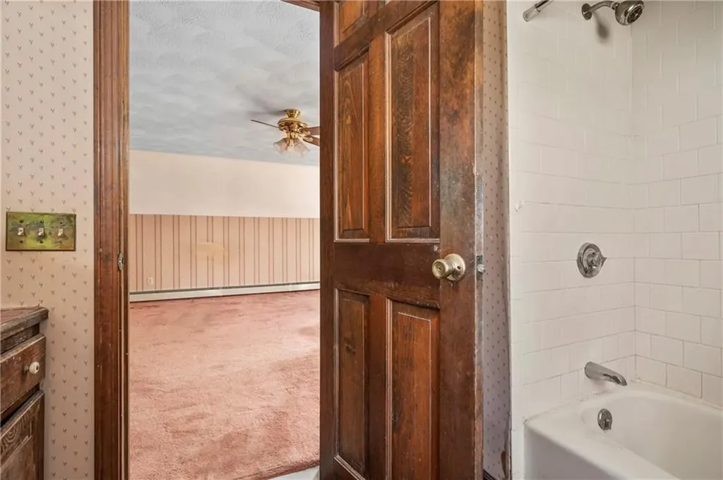 5 Lincoln Drive North Smithfield RI 02896