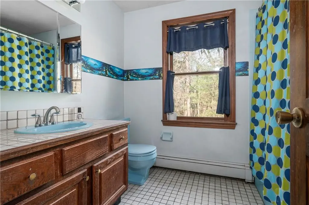 5 Lincoln Drive North Smithfield RI 02896