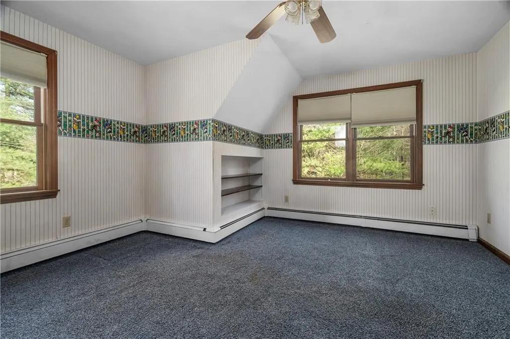 5 Lincoln Drive North Smithfield RI 02896