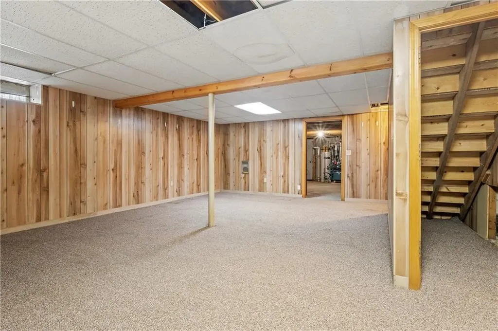 5 Lincoln Drive North Smithfield RI 02896