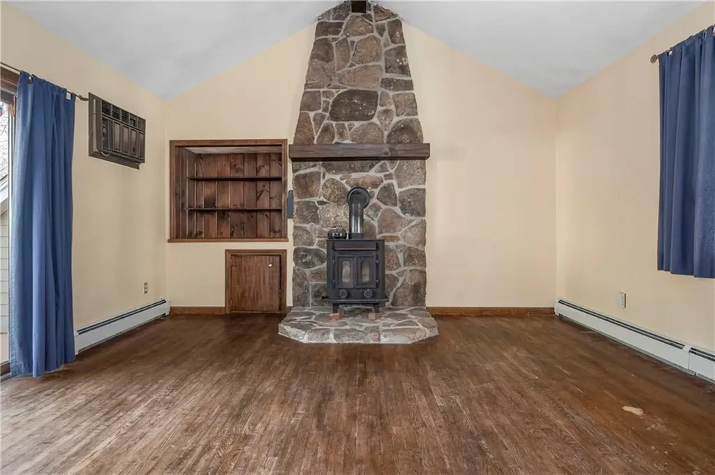 5 Lincoln Drive North Smithfield RI 02896