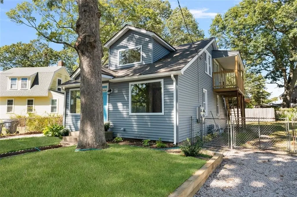 209 211 Wood Street Warwick RI 02889