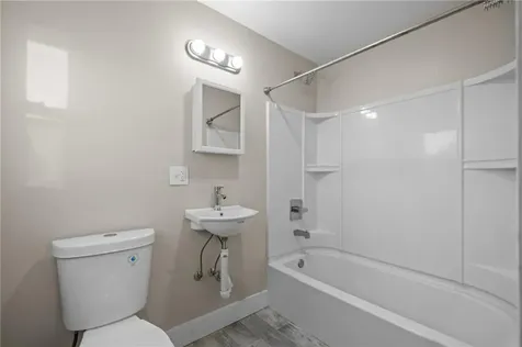 54 Hillside Avenue Tiverton RI 02878