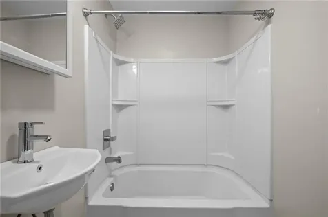 54 Hillside Avenue Tiverton RI 02878