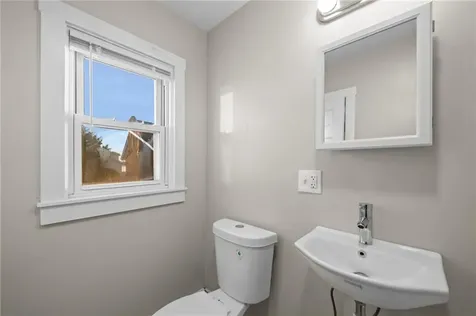 54 Hillside Avenue Tiverton RI 02878