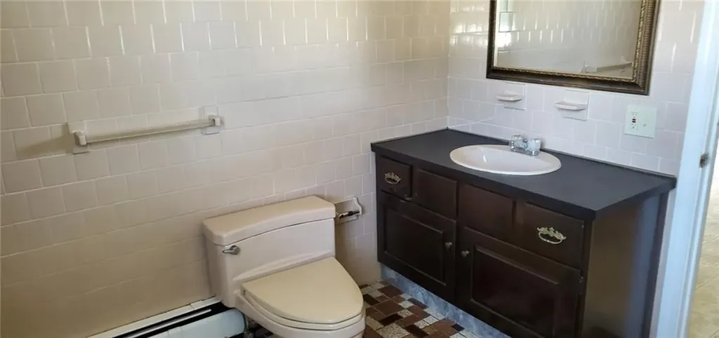 1381 Mineral Spring Avenue North Providence RI 02904