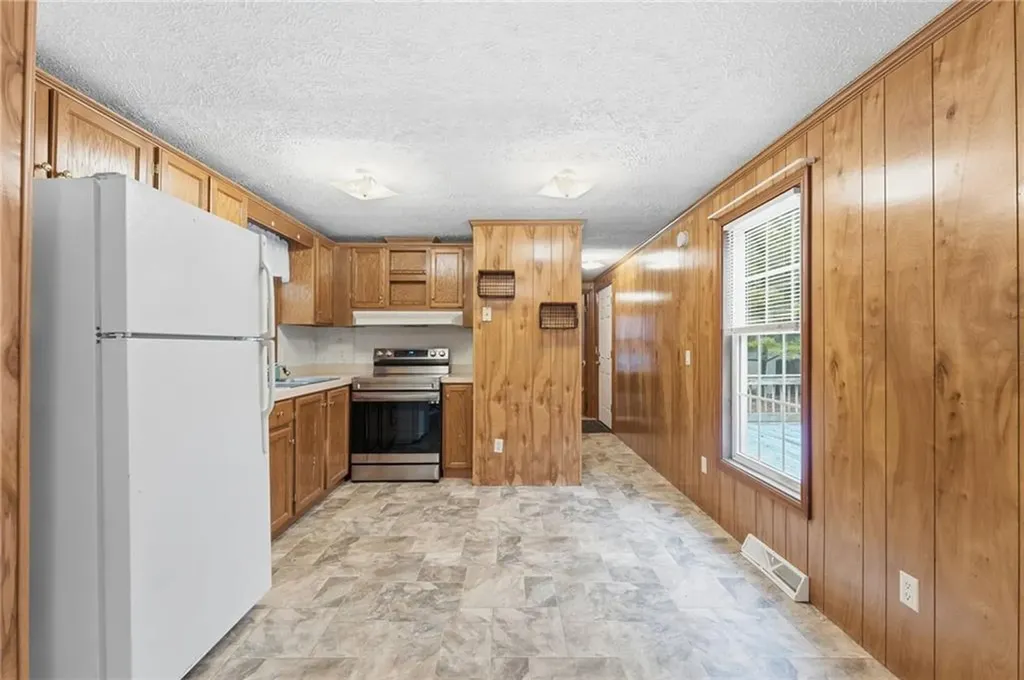 111 Mishnock Road West Greenwich RI 02817