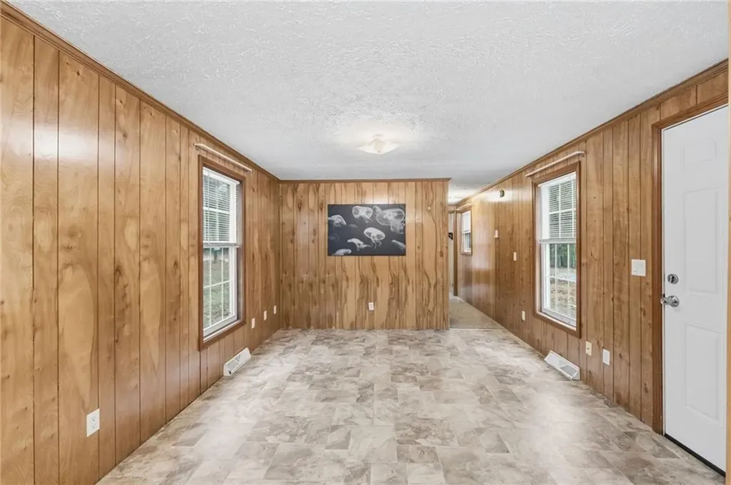 111 Mishnock Road West Greenwich RI 02817