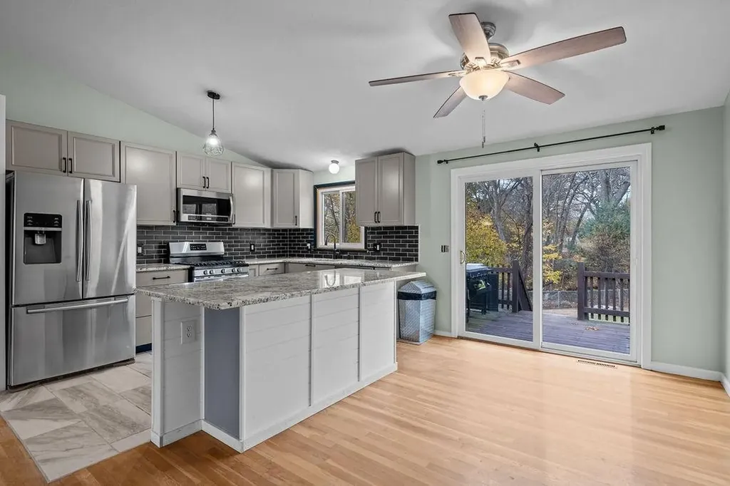 400 Cole Farm Road Warwick RI 02889