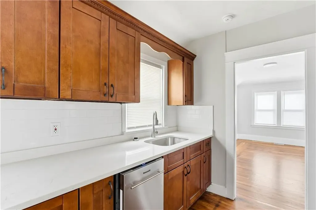 83 Ottawa Avenue Warwick RI 02889