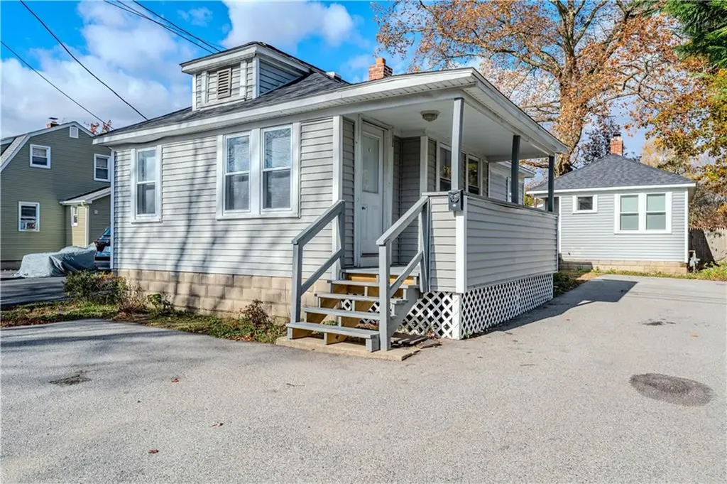 83 Ottawa Avenue Warwick RI 02889