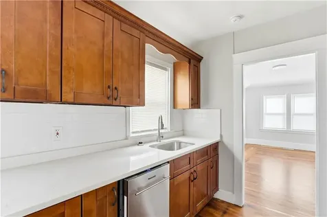 83 Ottawa Avenue Warwick RI 02889