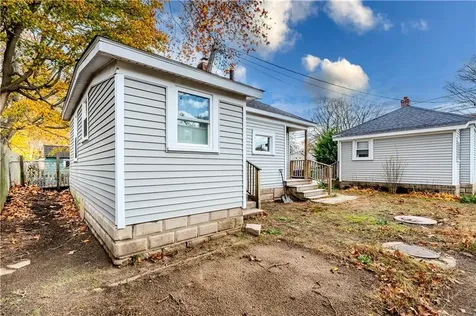 83 Ottawa Avenue Warwick RI 02889